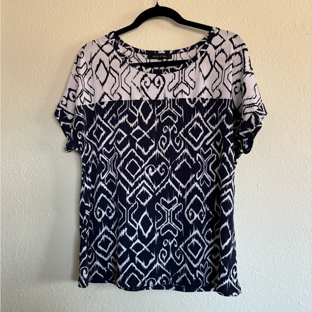 Adele & May Navy and White Geometric Print Top – Size Unknown